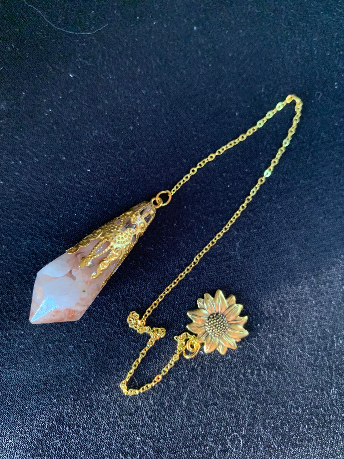 Pendule en Pierre de Lune et Pierre de Soleil