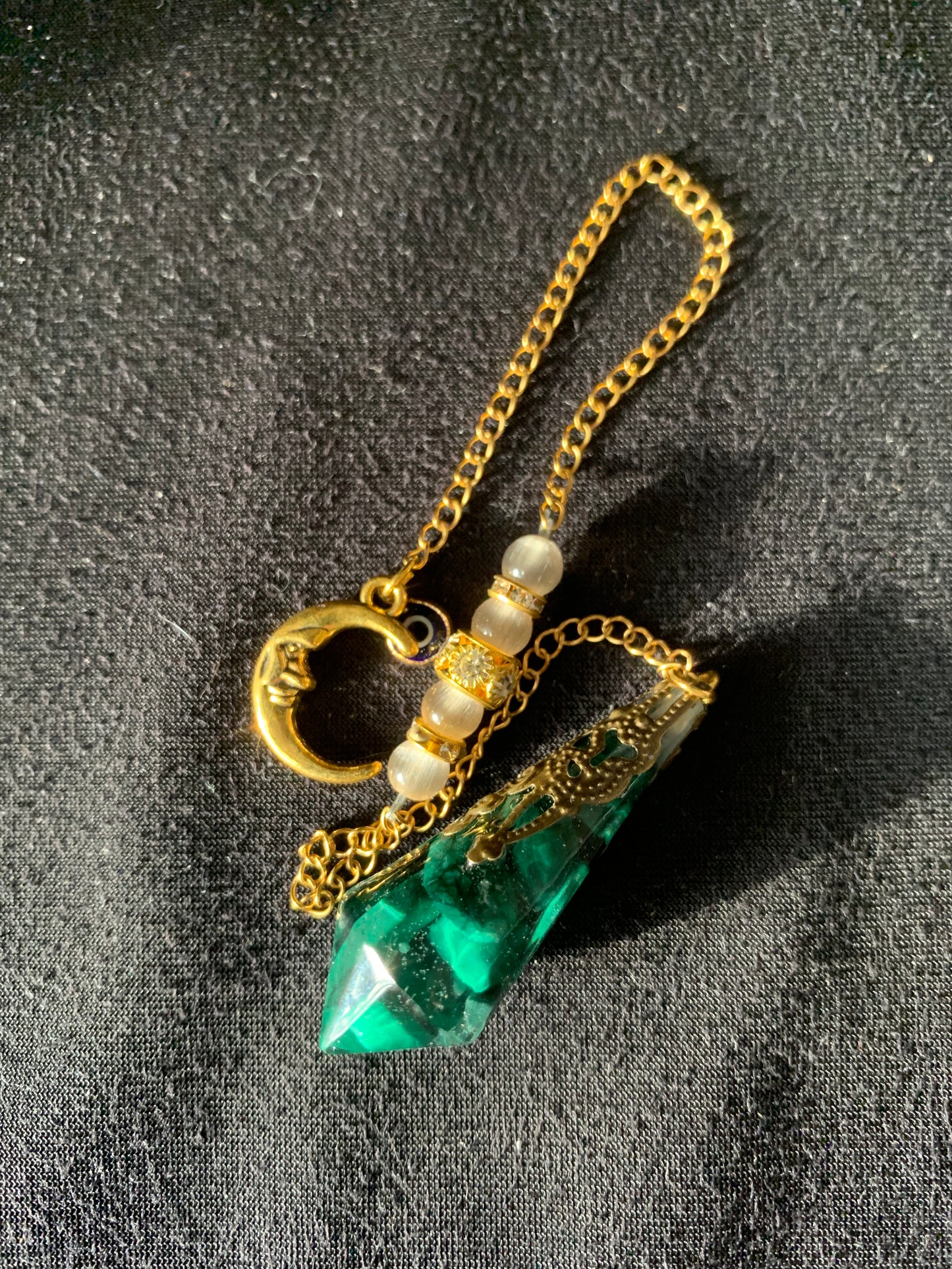 Pendule en Agate Verte : Équilibre, Harmonie et Connexion Intuitive