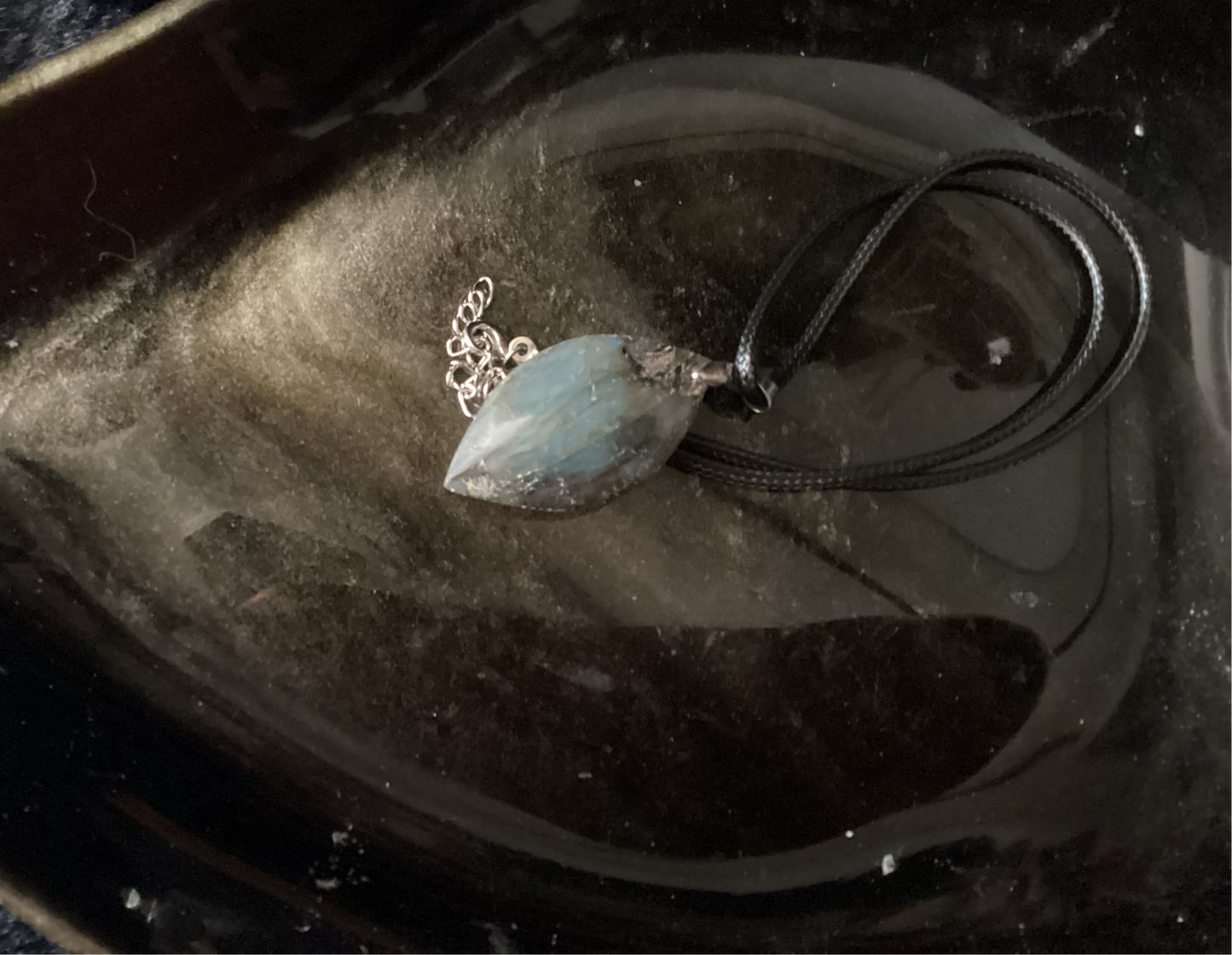 Collier en labradorite – Protection et énergie régénératrice