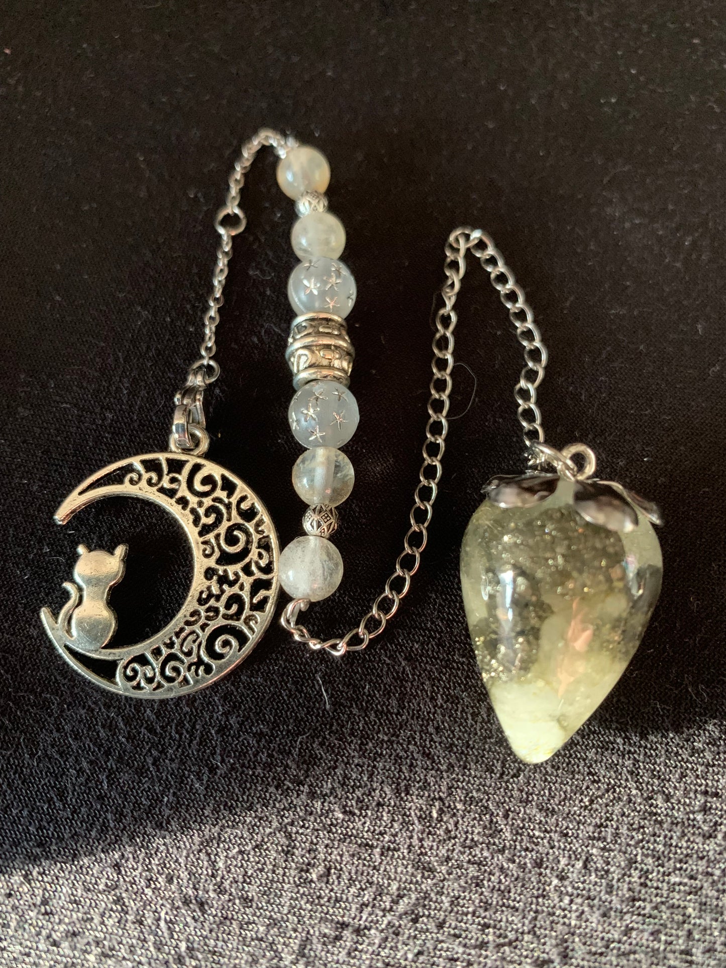 Pendule en Citrine et Pyrite, avec sa chaîne en Citrine
