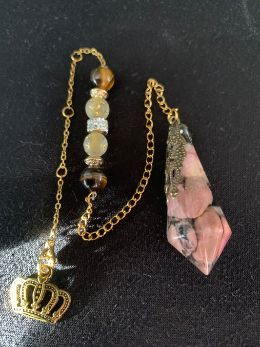 Pendule en Rhodonite et de sa chaîne en Œil de Tigre