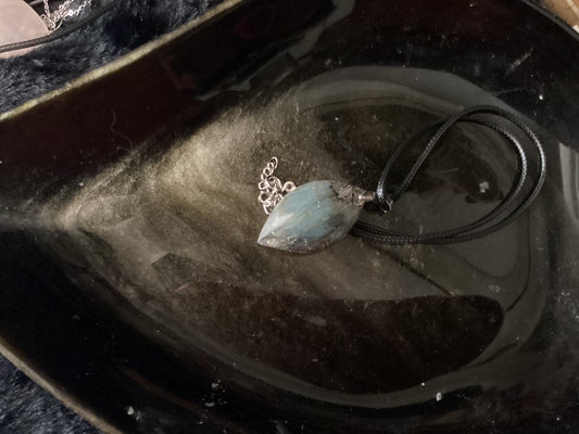 Collier en labradorite – Protection et énergie régénératrice