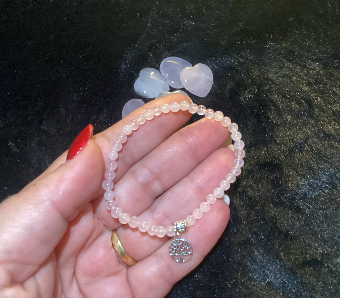 Quartz rose 16 cm, avec des perles de 0,4 mm,