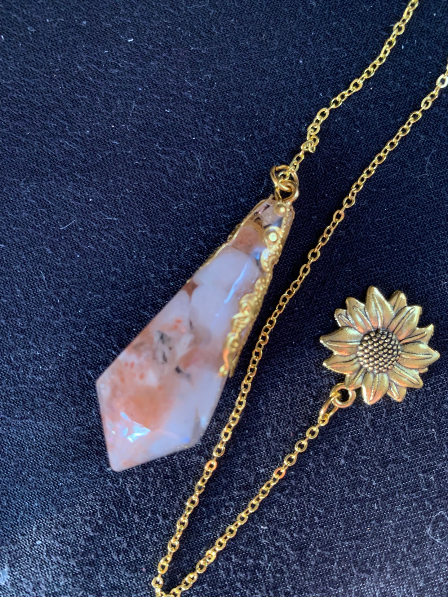 Pendule en Pierre de Lune et Pierre de Soleil