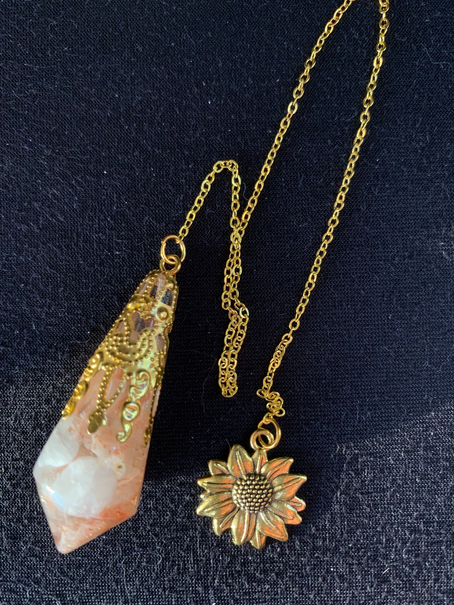 Pendule en Pierre de Lune et Pierre de Soleil